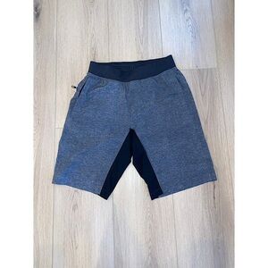 lululemon athletica Men's Two-Tone Gray and Black Athletic Shorts